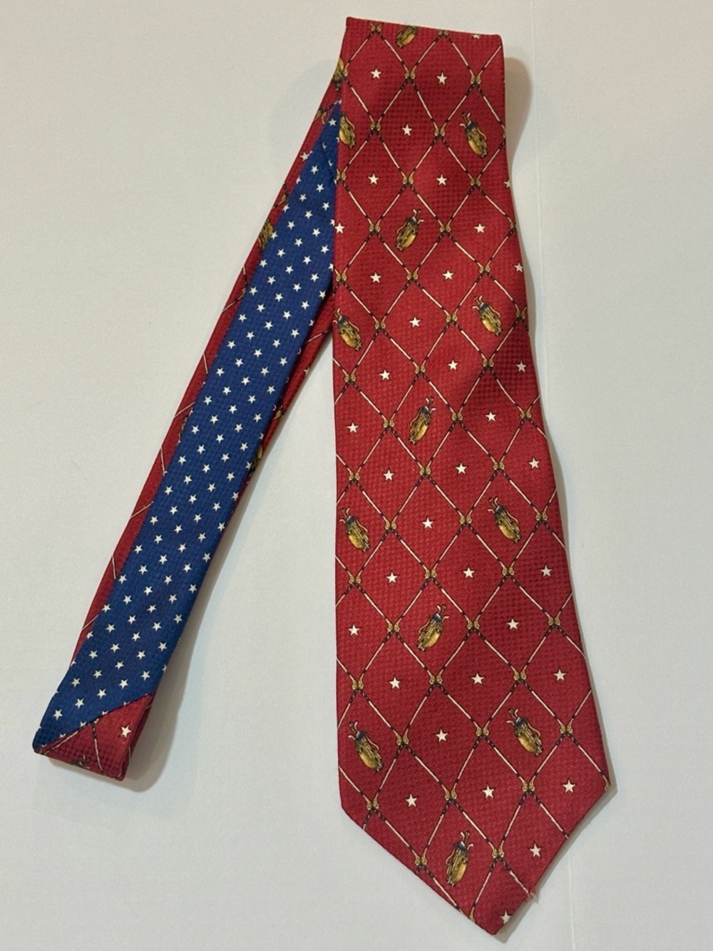 Tommy Hilfiger Silk Golf Tie Red Country Club Novelty Golfer Preppy